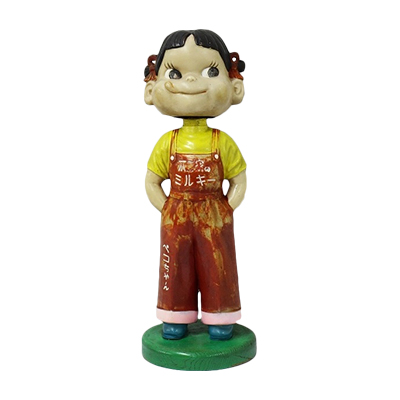 不二家 ペコちゃん 首振り人形 28cm 木製台座 東京宣伝興業