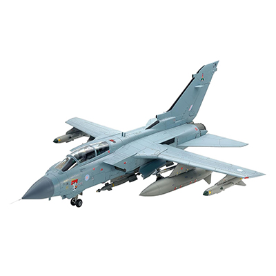 トーネード GR.4 多用途戦闘攻撃機 パイロット人形付 25425 タミヤ イタレリ 1/32